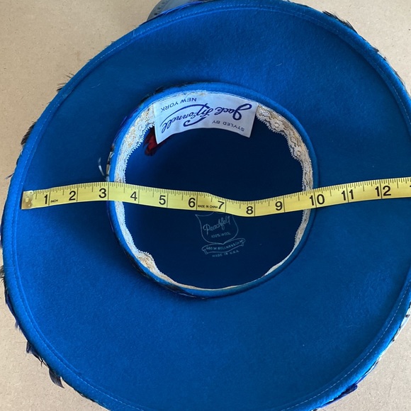 VTG Rare Jack McConnell Feather Hat. 100% Wool. Blue/Black Multi Feathers - Picture 14 of 16